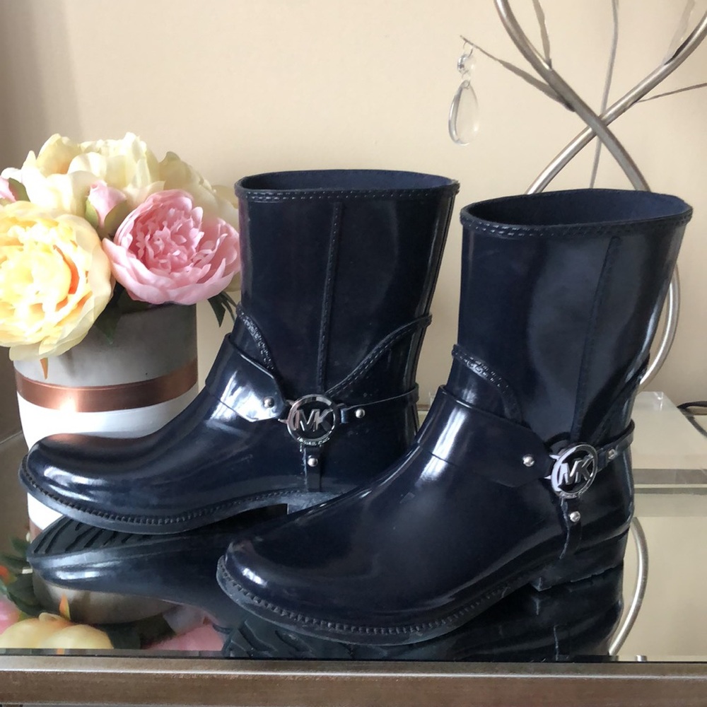 MICHAEL KORS MK FULTON HARNESS RAIN BOOTS - Picture 5 of 5